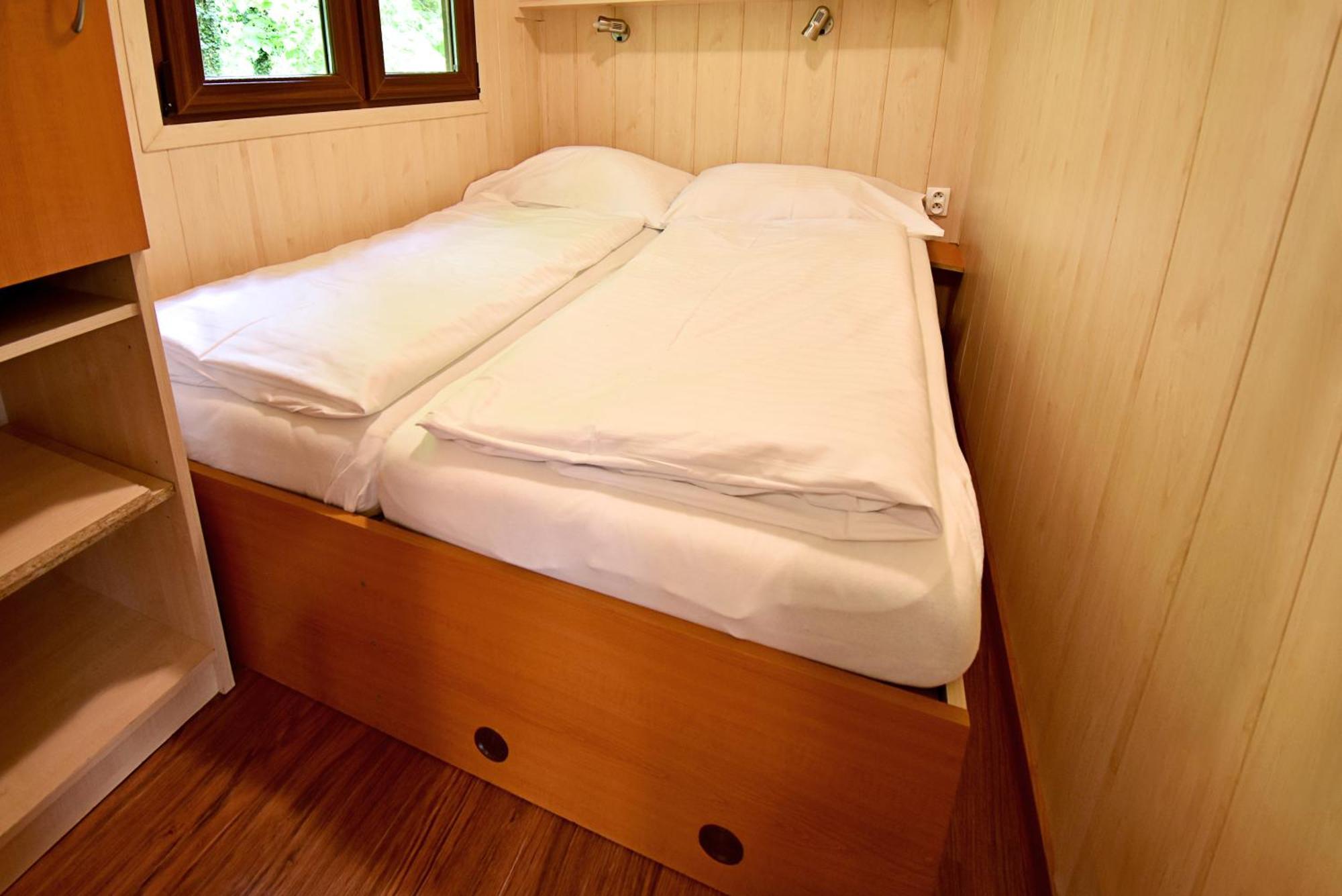 Apartmany & Kemp Sazavsky Ostrov Sázava エクステリア 写真